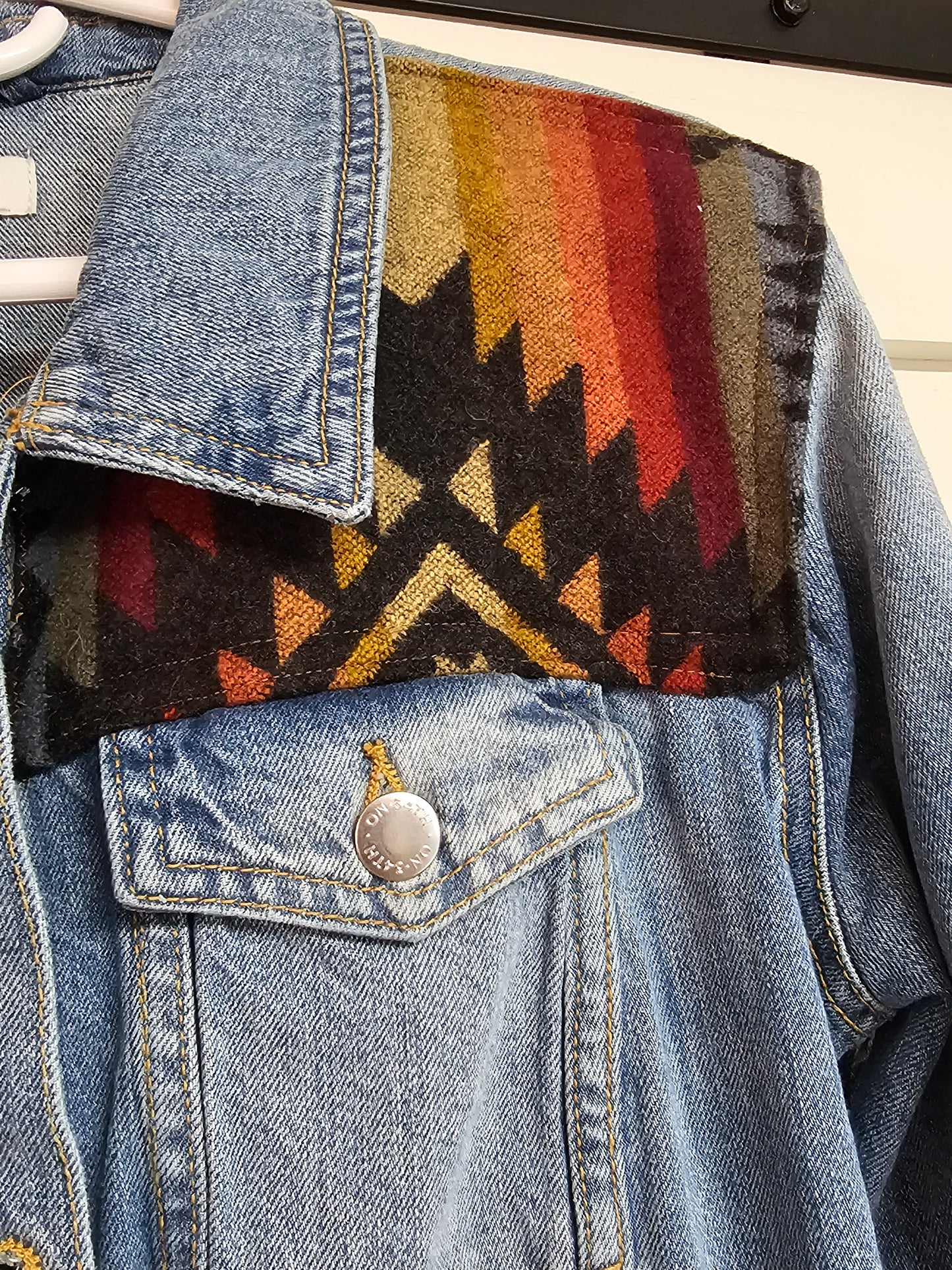 Pueblo Dwelling Denim Jacket Jean Jacket Size Extra Large