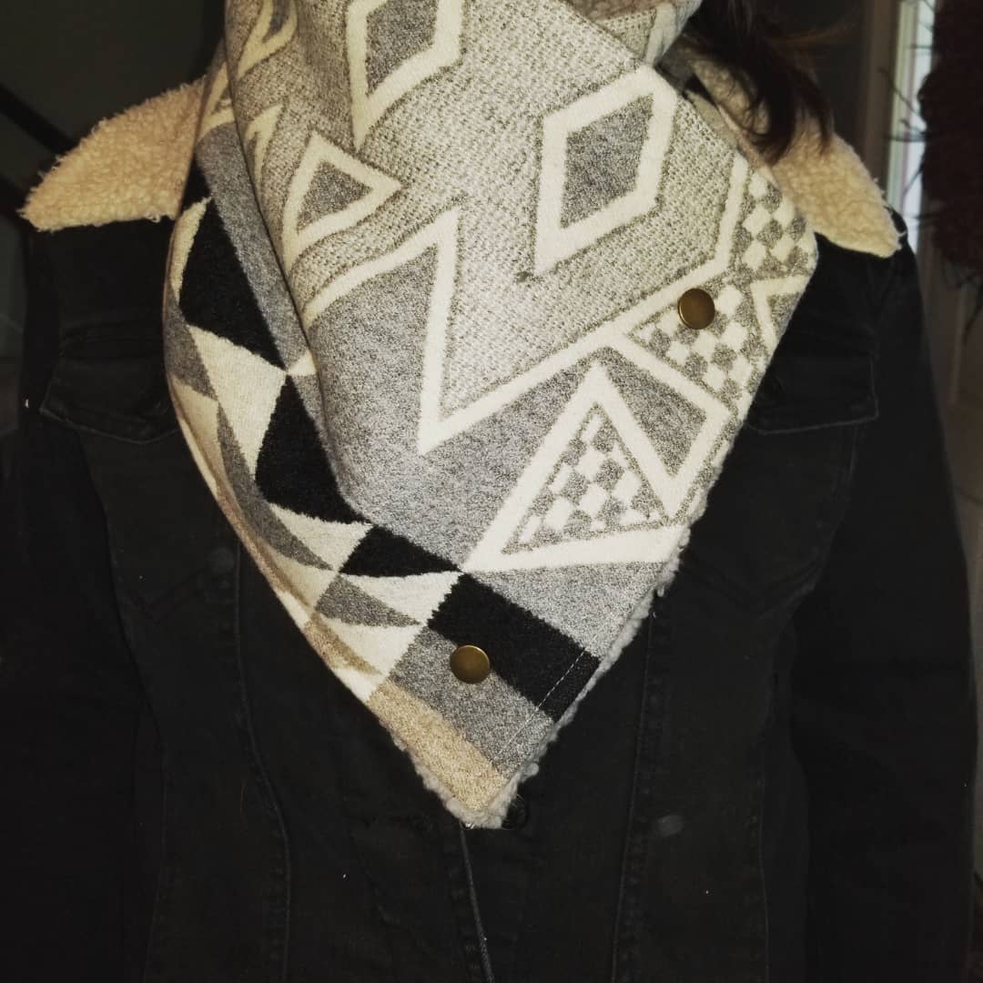 Diamond Ridge White Western Scarf Wrap Scarf Ski Muffler